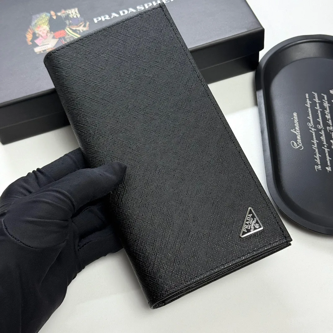 短p75长p85🎀🎀颜色 黑色 🎀尺寸长19x10 短12x10🎀普拉达🔥专柜款🔥男士十字纹长短款对折👍一比一进口牛皮手感无敌💕简约大气必备💕