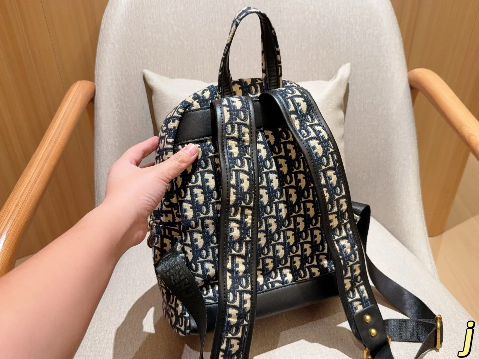 💰150 迪奥dior 布料双肩包双肩背包 尺寸26×30×12