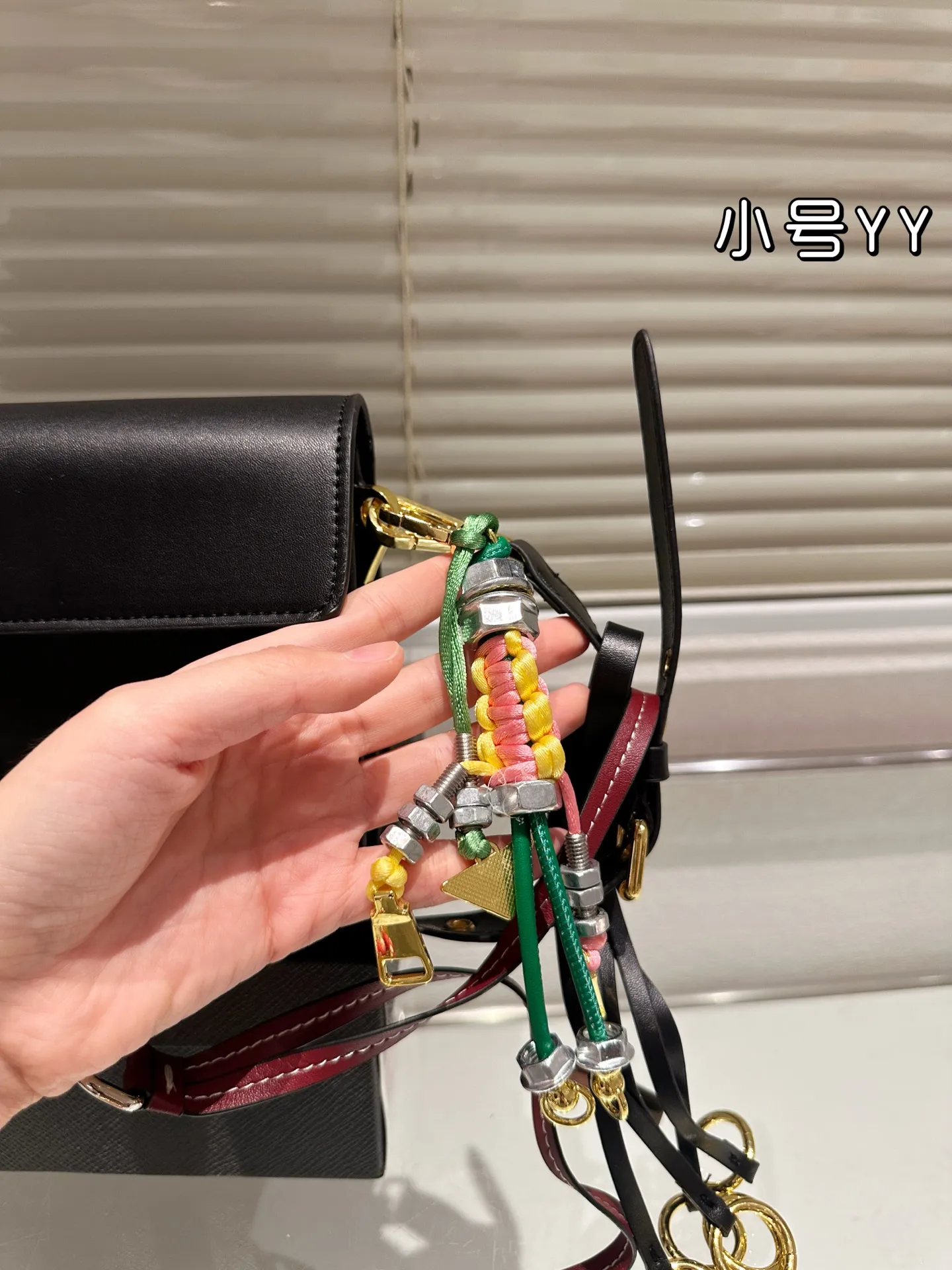 P205 2025春季新款小号 配盒 普拉达PRADA肩背包 我说这是最美Prada没人反驳吧 这只小可爱谁见谁心动 装饰你的四季 尺寸小号24 14cm