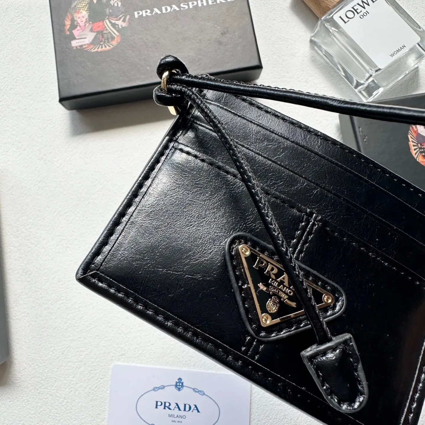 P75🎀🎀颜色 黑 粉 灰🎀尺寸 9x5🎀普拉达纯皮卡包 超级自留。👛卡包钱包两用特别实用