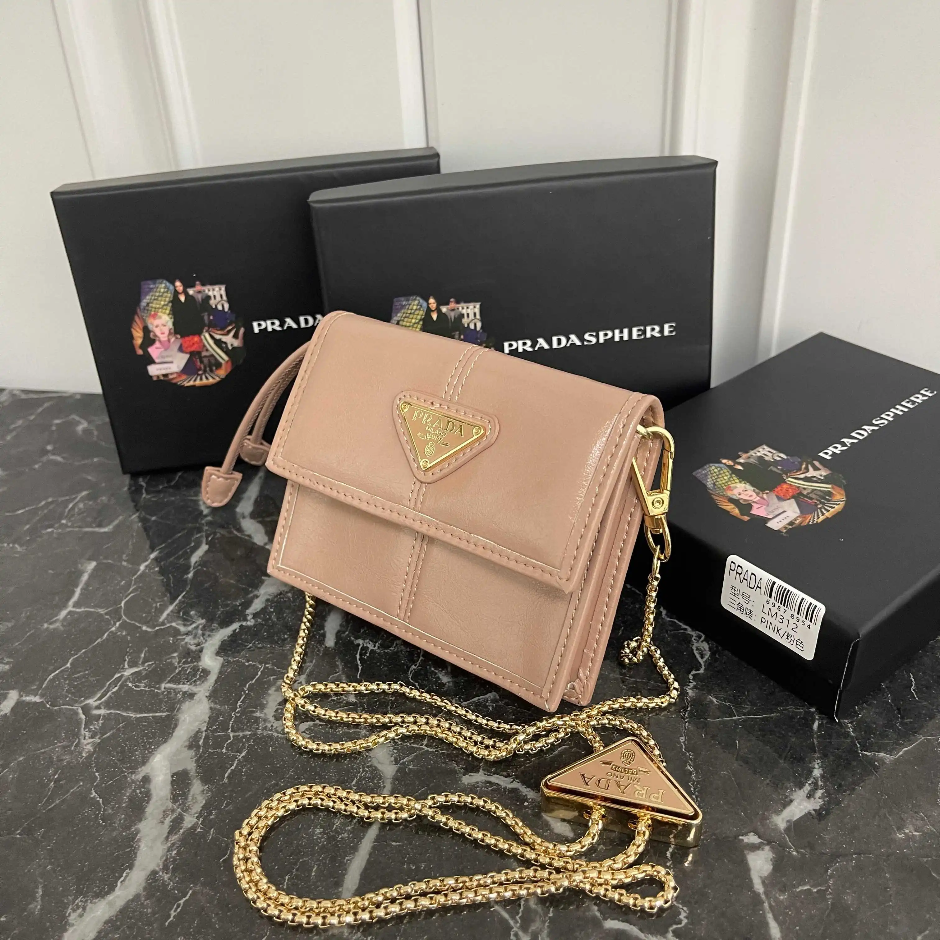 💰115包邮❗ PRADA普拉达 油腊皮珐琅金属三角形标志按扣开合 皮革 卡包 常规 女款 编号312 颜色黑色,粉色,灰色