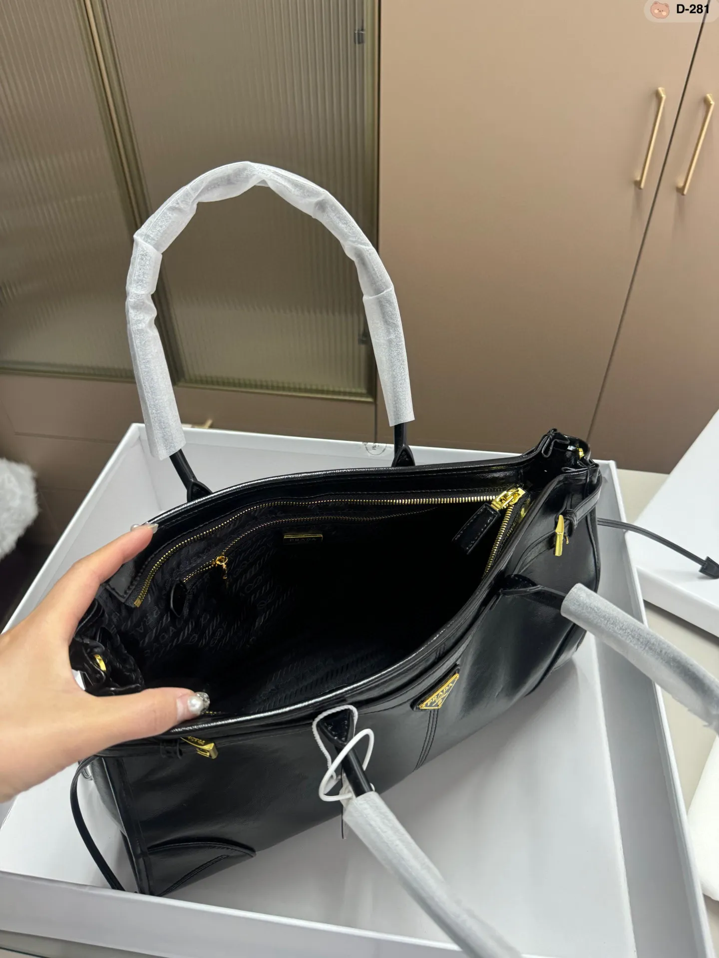 💰p205 高版本PRADA普拉达 soft lux油蜡皮hobo长手柄手提包腋下包 可斜挎D-281尺寸38.11.23配盒