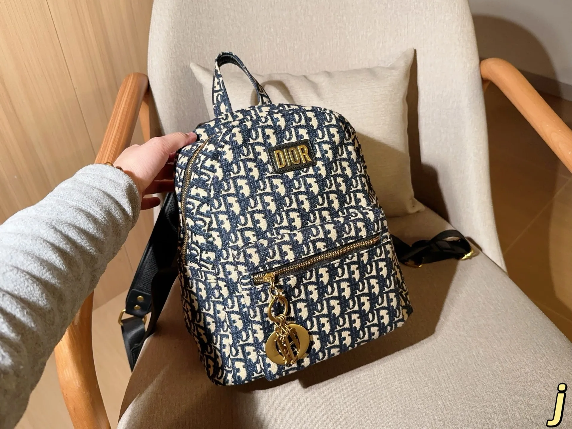 💰150 迪奥dior 布料双肩包双肩背包 尺寸26×30×12
