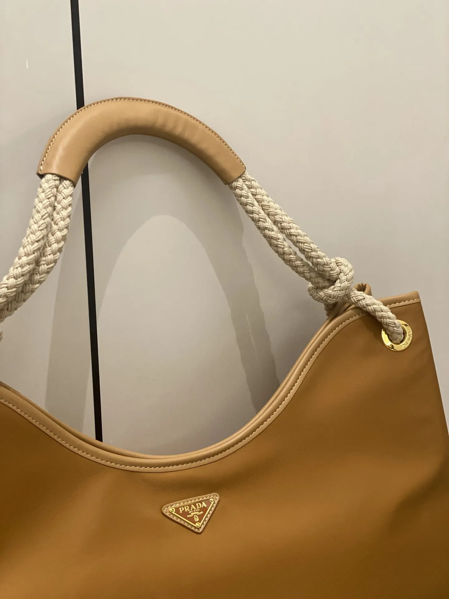 💰228包邮 P家新款尼龙托特包 𝟏𝐁𝐂𝟐𝟒𝟒 大购物袋 𝟒𝟖.𝟑𝟗.𝟏𝟒𝐜𝐦