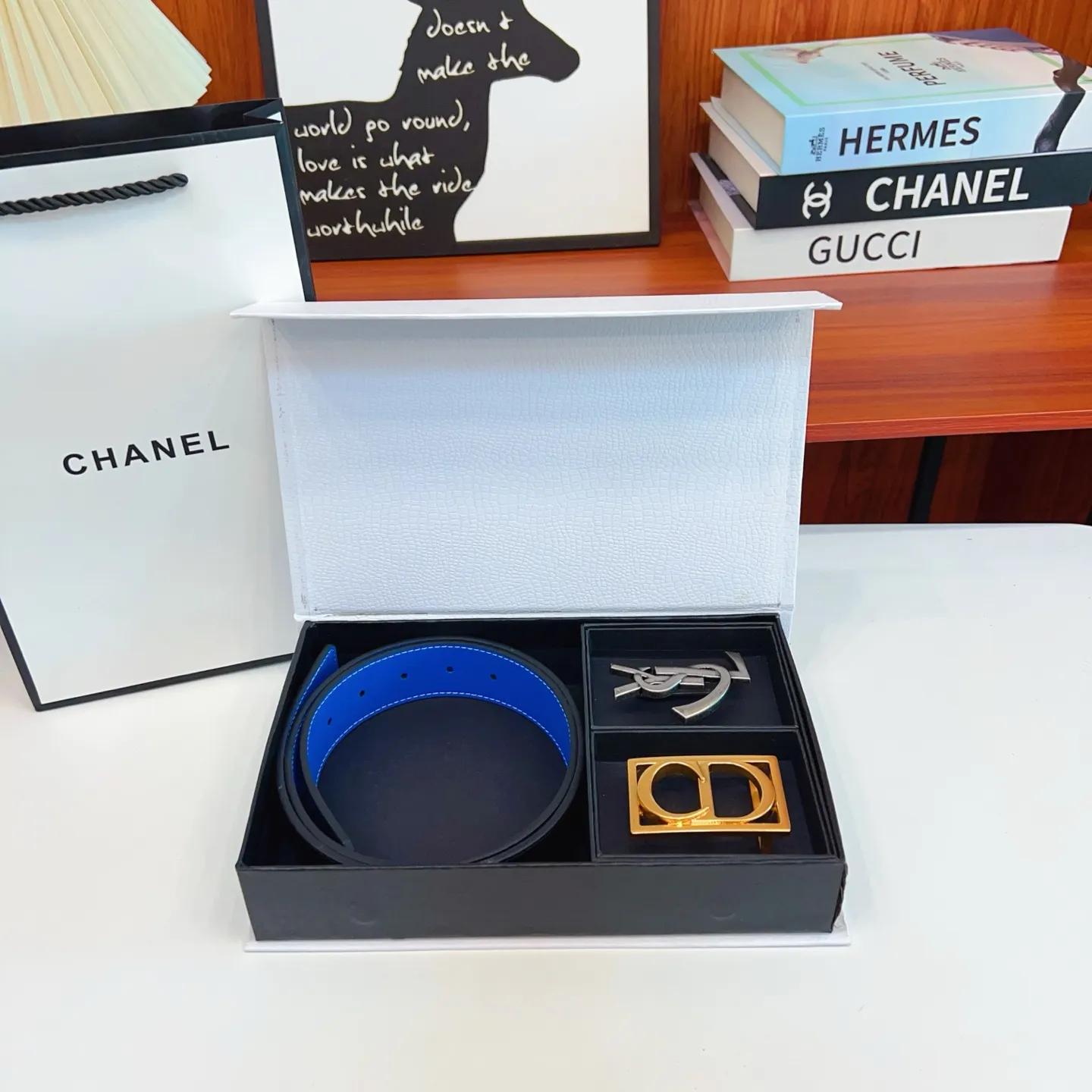 🚹🚹P125💎迪奥➕YSL 🔥双品牌🔥双扣版 1⃣带2⃣扣 正版开模 此款腰带双面采用原厂牛皮带身，2️⃣品牌 精密电镀标志性五金搭扣 对版专柜。3.8cm【如需木盒➕40】