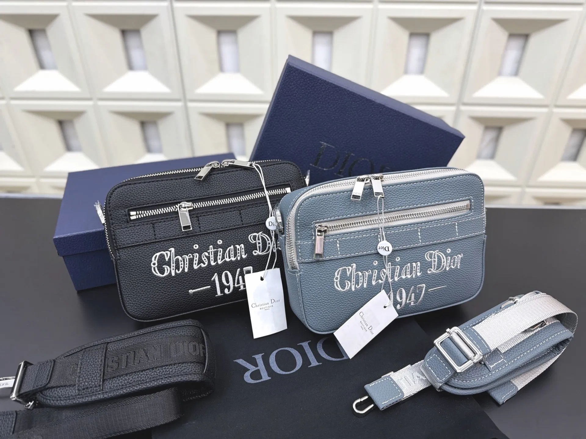 P140 DIOR 迪奥 1947 SAFARI信使包 CD刺绣针织相机包 🚹男女通用斜挎包 单肩包 经典百搭 实物拍摄 原厂原版面料 配送防尘袋 礼盒 22 x 15 cm。