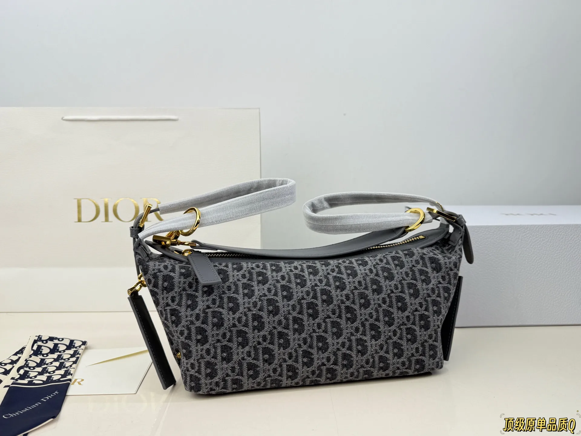 （折叠盒⚠️）p230 帆布牛皮 迪奥 新品抢先看hobo 谁能顶得住 超绝松弛感hob包型 新款D-Journey率性优雅 size：28*13cm