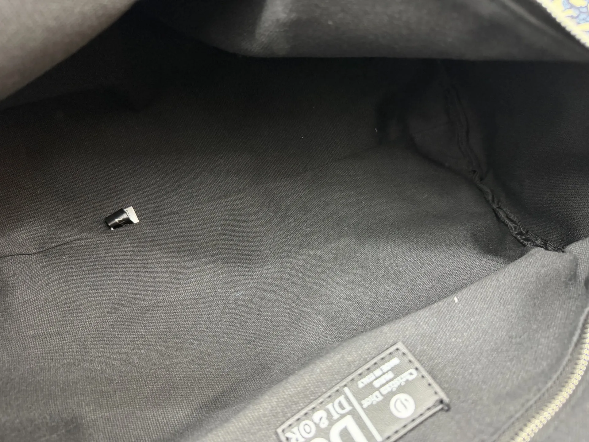 P145 DIOR 迪奥 牛仔布刺绣旅行袋 机场包 手提包 原厂面料🐂材质 电镀五金 休闲百搭 高端货 配送防尘袋 28 x 50 cm