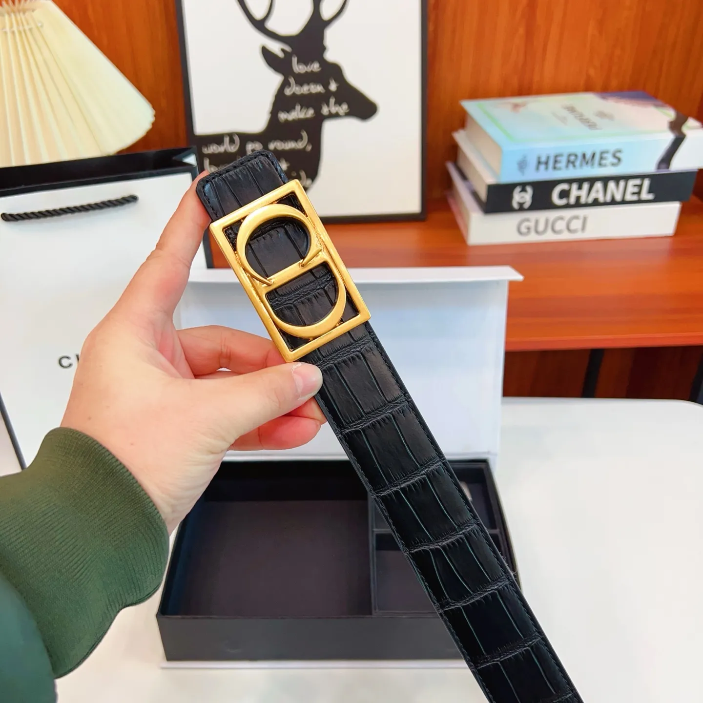 🚹🚹P125💎迪奥➕YSL 🔥双品牌🔥双扣版 1⃣带2⃣扣 正版开模 此款腰带双面采用原厂牛皮带身,2️⃣品牌 精密电镀标志性五金搭扣 对版专柜。3.8cm【如需木盒➕40】