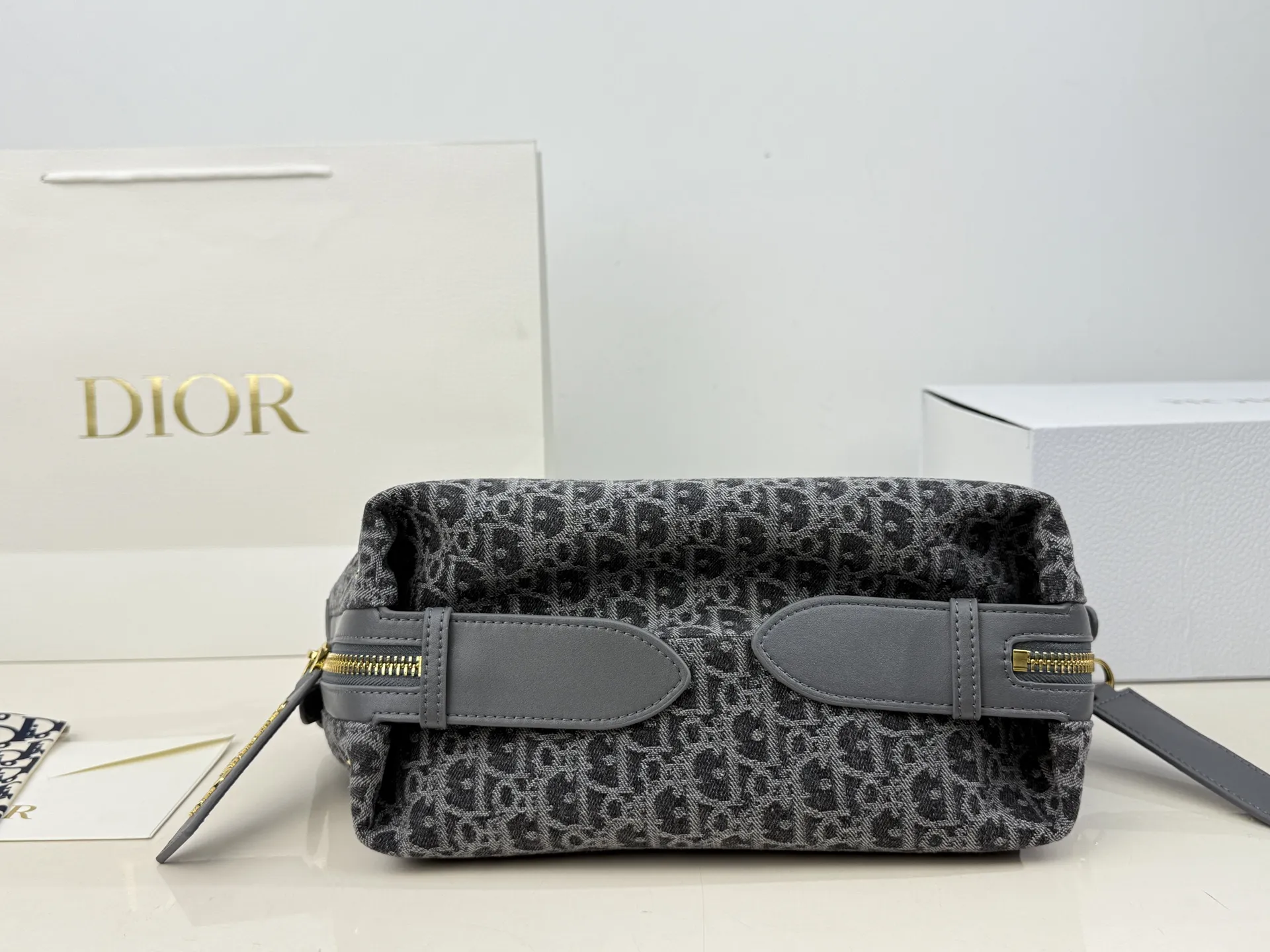 (折叠盒⚠️)p230 帆布牛皮 迪奥 新品抢先看hobo 谁能顶得住 超绝松弛感hob包型 新款D-Journey率性优雅 size:28*13cm