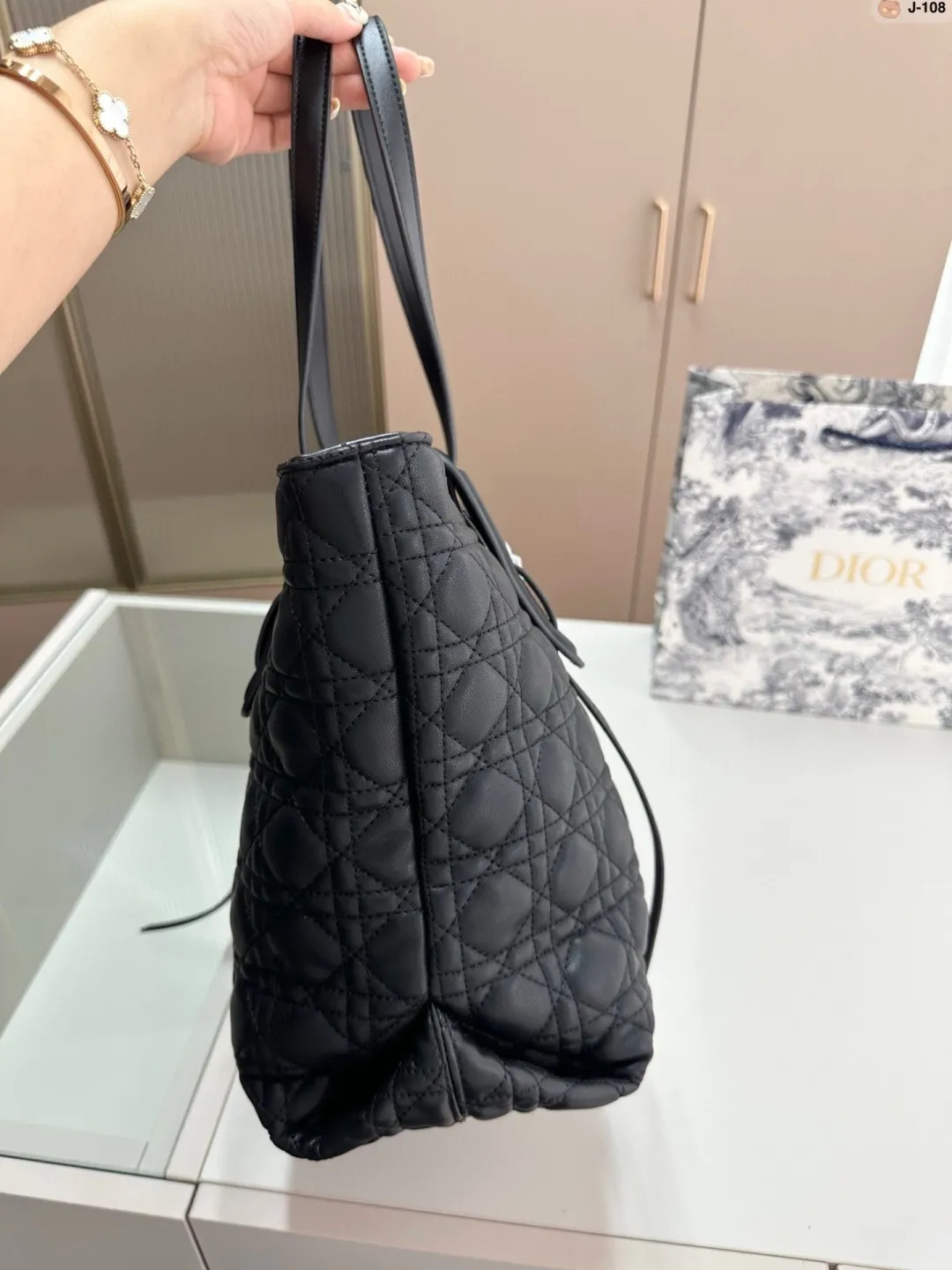 💰p135 J-108尺寸32×28 迪奥 Toujours购物袋 简直无法拒绝 超显气质 高级感十足 集美必入款