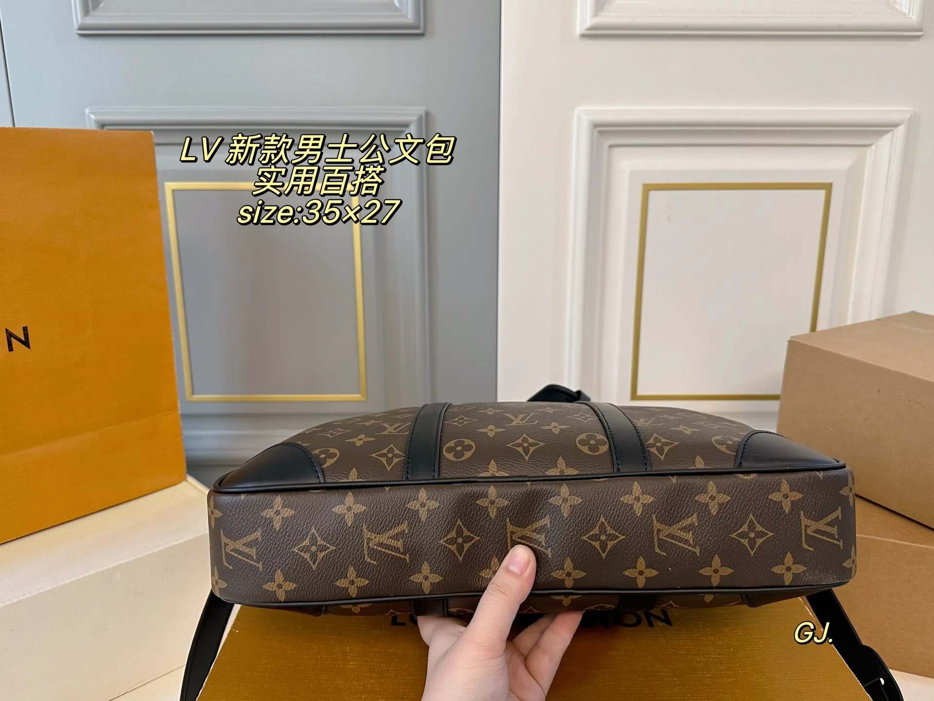 P170（无盒） size：35&times;27 LV 路易威登新款男包公文包❤️ 空间超可，🉑️容纳13寸笔记本 🉑️拆卸并可调节的肩带舒适肩背 实用又精致，各种场合都适合❗️