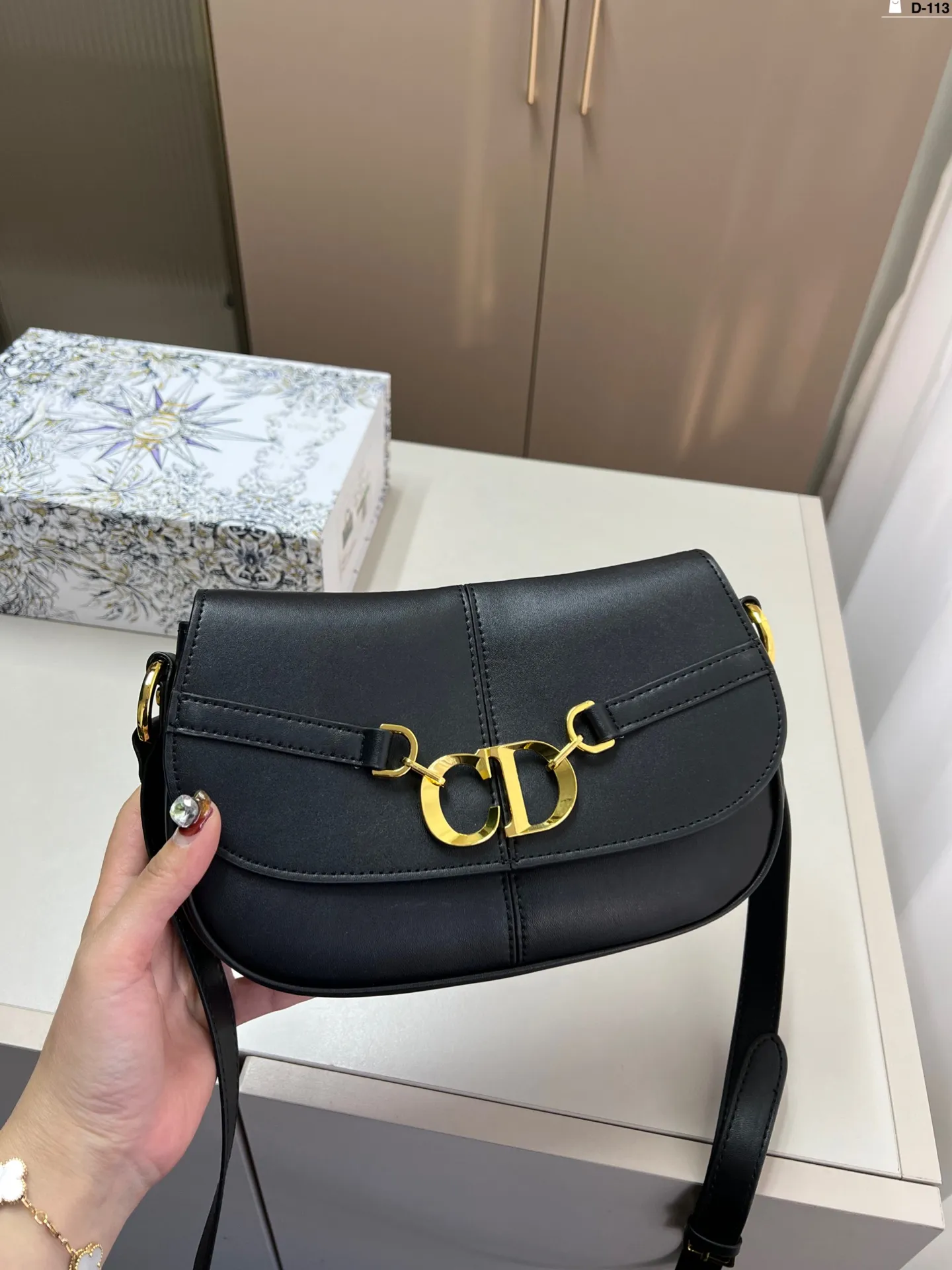 💰p130 Dior迪奥新款Besace马鞍包！ 时尚又复古哦 超级有潮流的味道！ D-113尺寸23.6.15折叠盒
