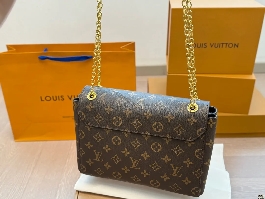 原版复刻¥155飞机盒 原单品质经典秀款 LV victoire系列链条包 备受拥戴拥有超久历史 华丽感爆棚范冰冰同款 尺寸:26 18