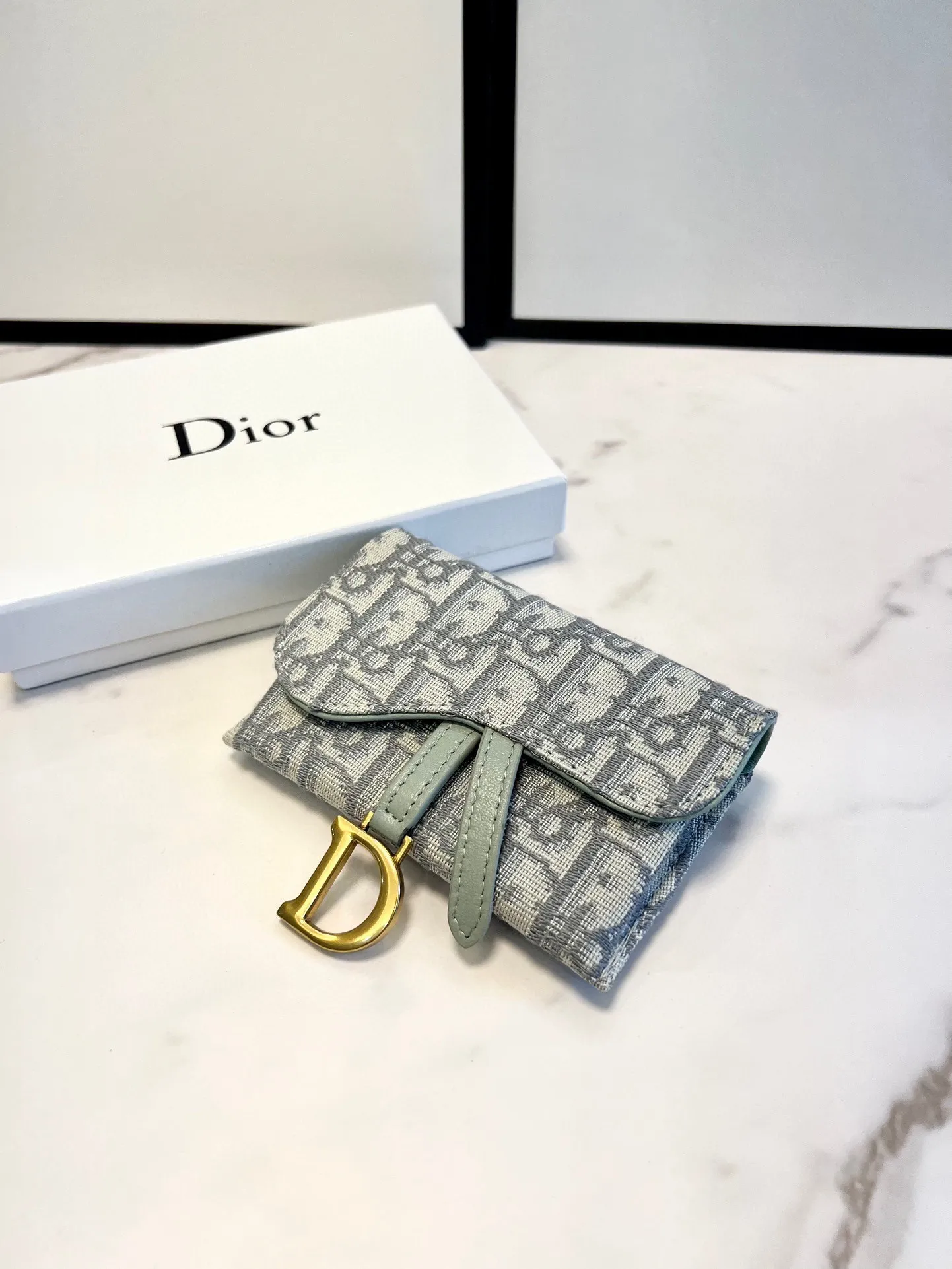 P95🎀🎀颜色 黑 灰🎀尺寸 11x10🎀迪奥🆕款♥💕进口布配小羊🐑皮质感一流👍独一无二风格,链条可拆卸超美超时尚美女必备单品🔥