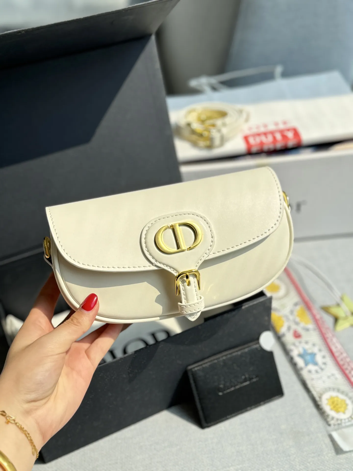 牛皮💰200 全套礼盒 size:20.5×11 DIOR迪奥 Bobby East-West 马鞍包 腋下包 新月包手提单肩斜挎包 小小一只,简洁复古半月包型老花设计,耐用耐脏,好看不过时🍃轻便时尚,受人喜爱是理所当然赶紧来拥有这款宝藏小包包
