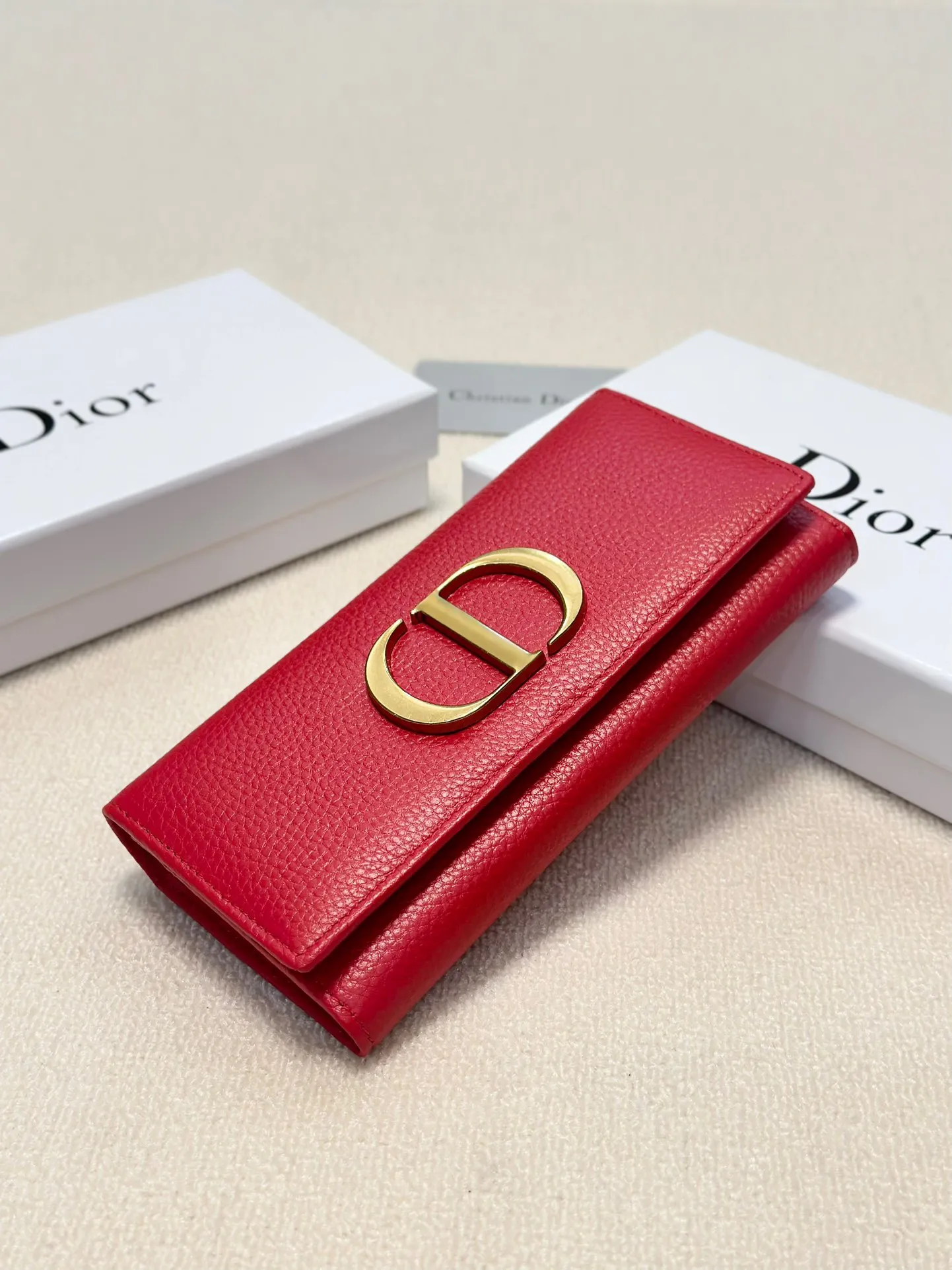 P95🎀🎀颜色 黑 粉 红🎀尺寸 19x10🎀迪奥👏时尚钱包 🎃🎃头层牛皮🐂内阁超丰富👍女士专属🔥现货