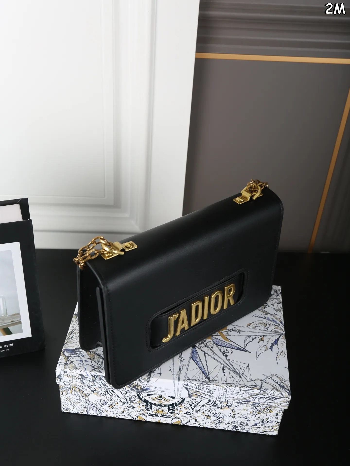 P115 天地盖 DIOR迪奥 Jadio 链条包 手包 蒙田包 Dior 还是辣么好看 Jadior还蛮好背的 链条也不勒肩膀 中性与lady的碰撞 一包两用Dior Jadio 尺寸：25&times;15