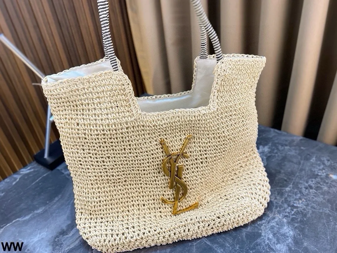 p105 配盒🎁 YSL圣罗兰 新品拉菲草 草编镂空购物袋 可手拎可单肩 随时充满度假感的包包! 尺寸:45*31