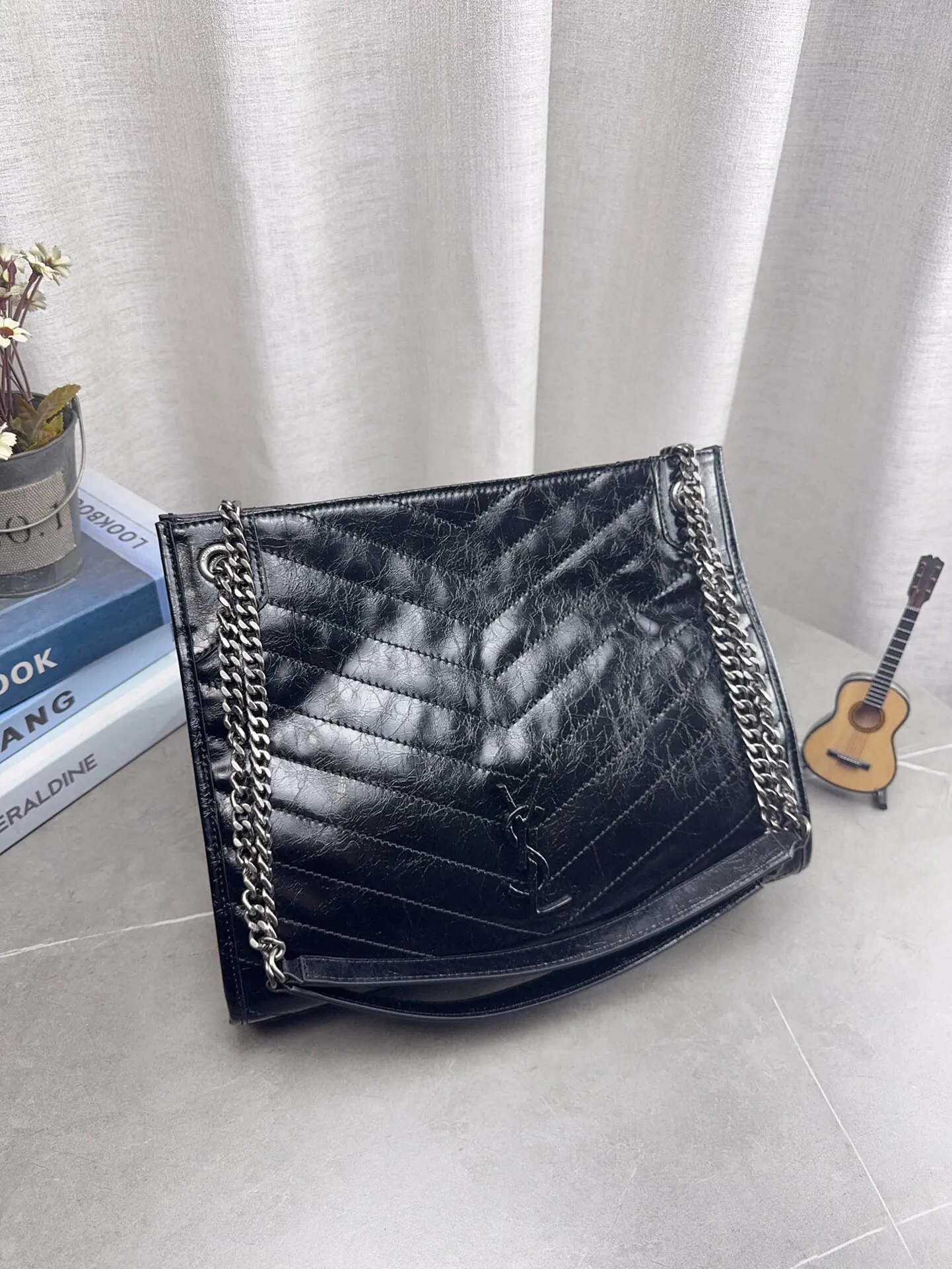 配折叠飞机礼盒 圣罗兰YSL托特包特别满意通勤包 心动一万次了！！超超超级王炸的一只通勤大包。尺寸33*26cm p195