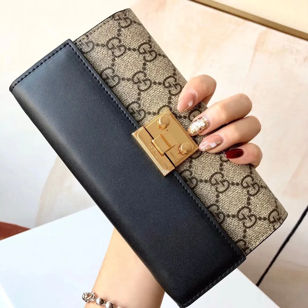 P105🎀GUCCl 453506🎀颜色 黑 🎀尺寸 19*10.5*3.5 🎀GUCCl专柜同步,可肩背专柜品质顶级进口牛皮 海外订制钥匙扣五金 做工油边精湛!