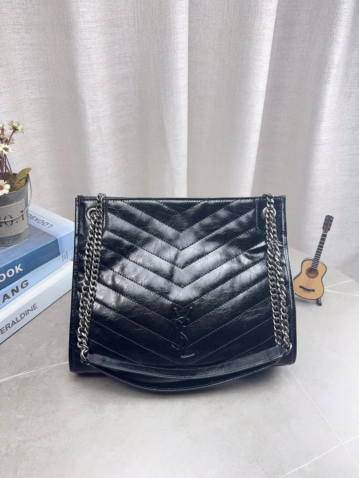 配折叠飞机礼盒 圣罗兰YSL托特包特别满意通勤包 心动一万次了！！超超超级王炸的一只通勤大包。尺寸33*26cm p195