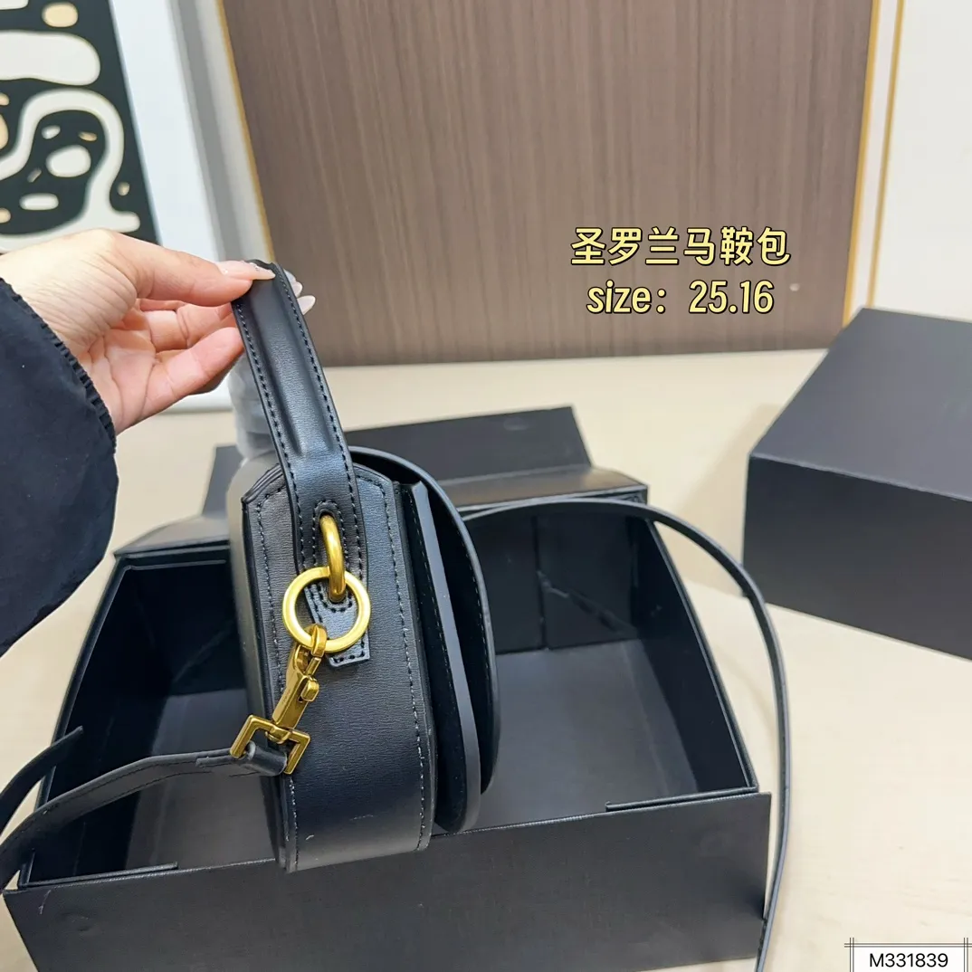 💰155 折叠盒 尺寸25.16 圣罗兰最新款马鞍包Voltaire 超chic的 尽显极致的圣罗兰ysl超级百搭哦！