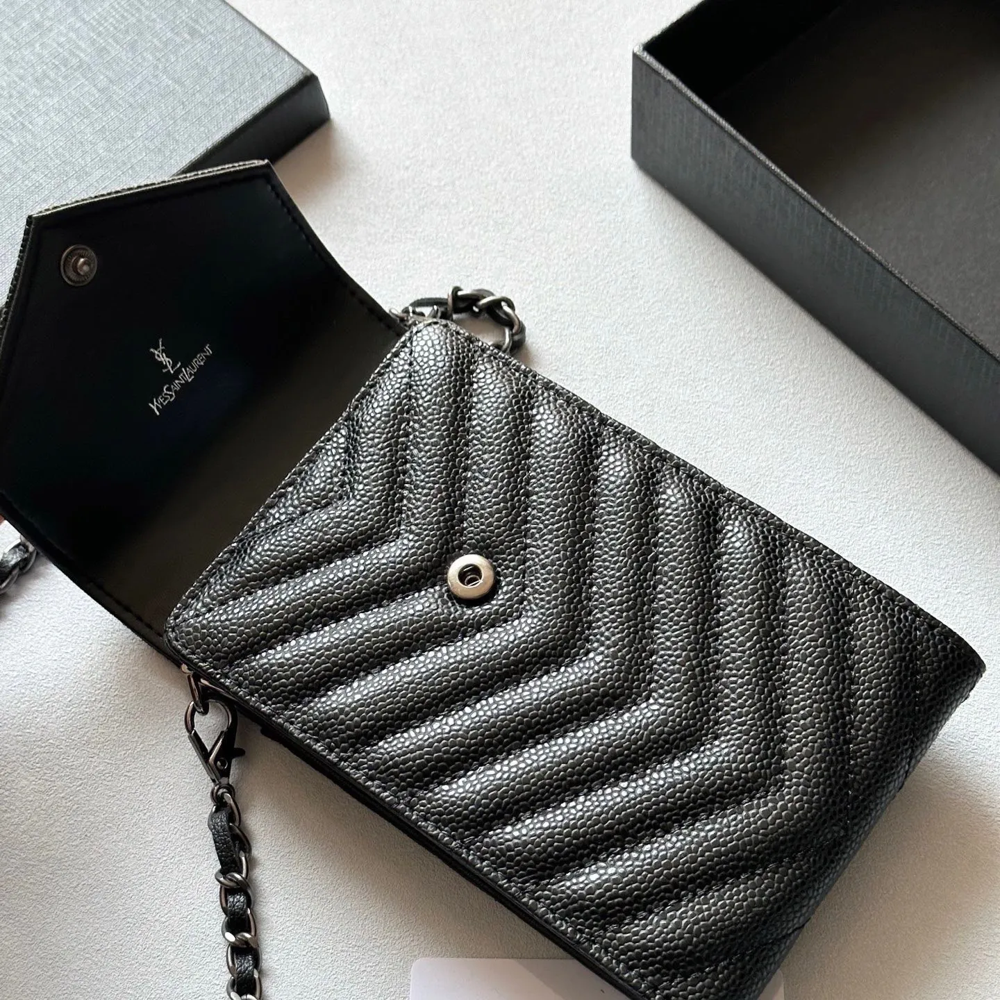 P105🎀🎀颜色 黑色🎀尺寸 18x11🎀圣罗兰多功能手机包 可肩背专柜品质羊皮绣花 海外订制五金 做工油边精湛