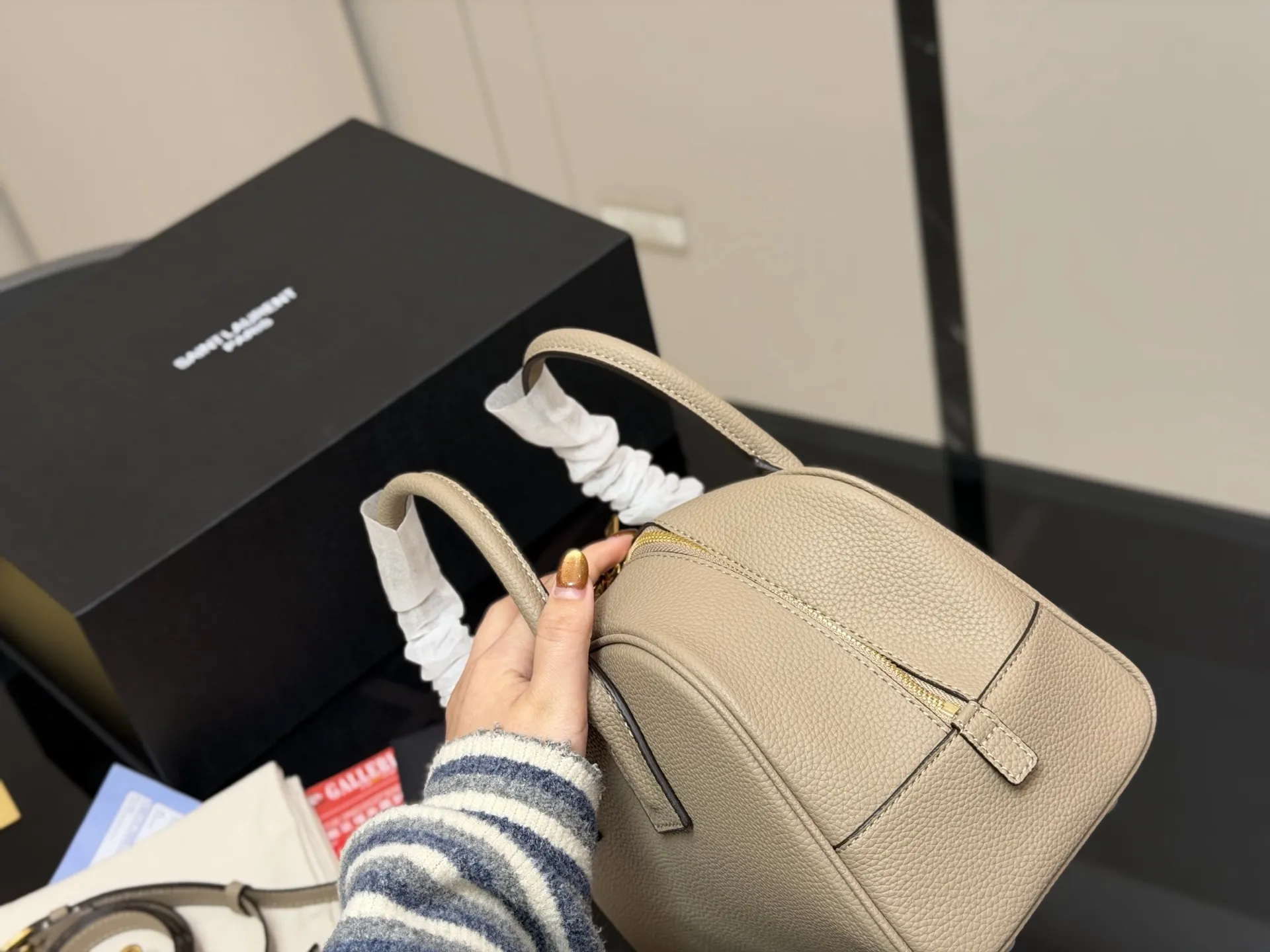 ¥210 配包装 size:26 18cm YSL圣罗兰新款|保龄球包 新款乖巧的小包包手拎或者斜挎都可 日常的物品统统放的下