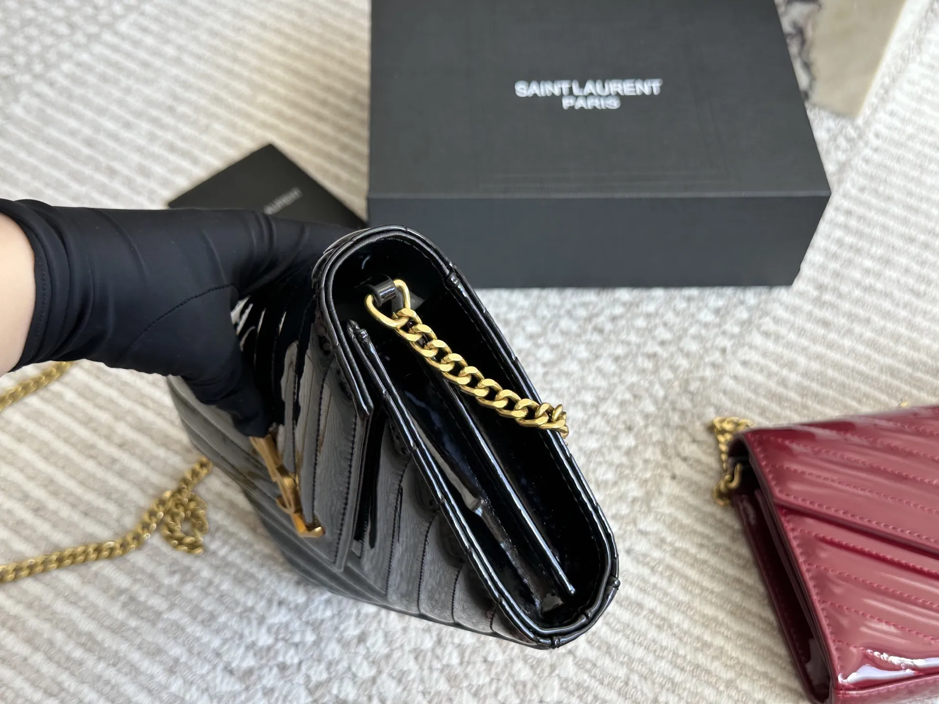 p130 配盒 size：23*15cm ysl woc信封包 磨砂皮看起来质感特别好！耐磨耐用！ 🉑️斜挎🉑️腋下