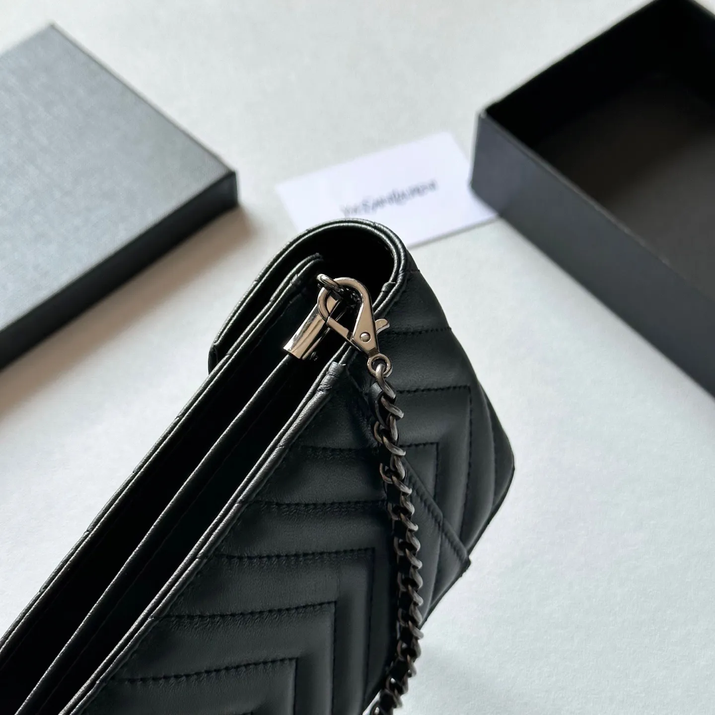 P105🎀🎀颜色 黑色🎀尺寸 18x11🎀圣罗兰多功能手机包 可肩背专柜品质羊皮绣花 海外订制五金 做工油边精湛