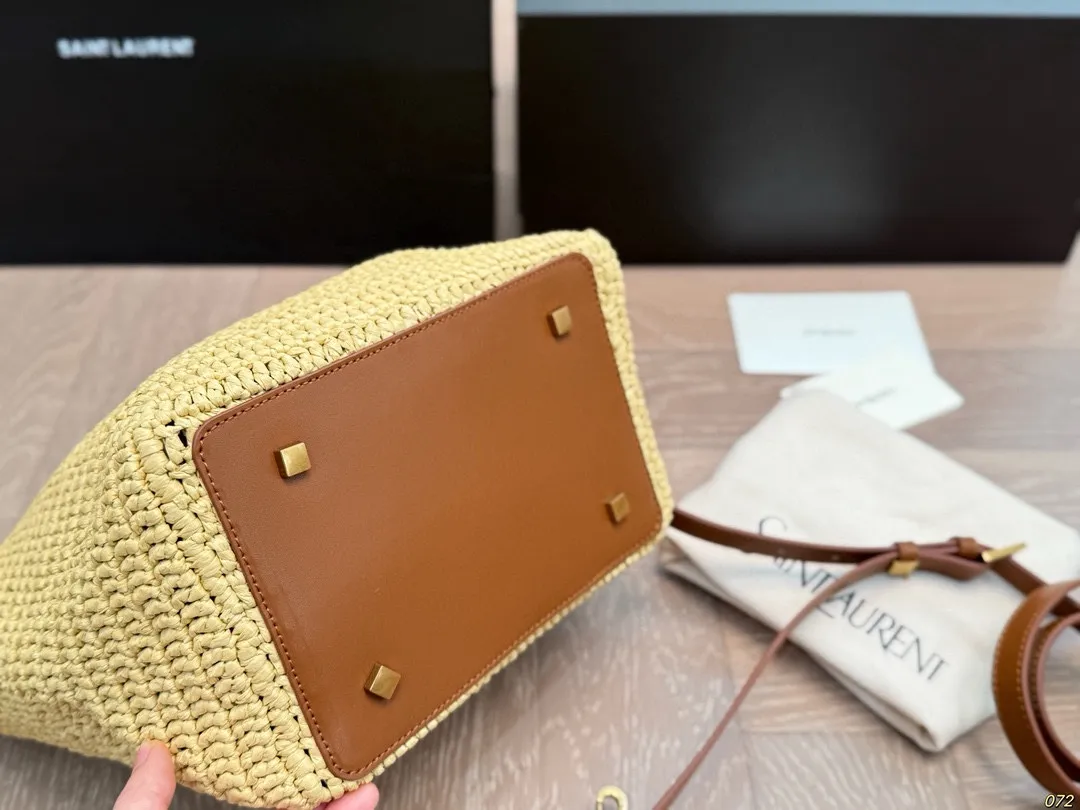 &yen;250配皮折叠盒 圣罗兰YSL草编托特包 满满的夏日氛围感 复古优雅 满满的高级感 大小适中 容量感人 尺寸22 22