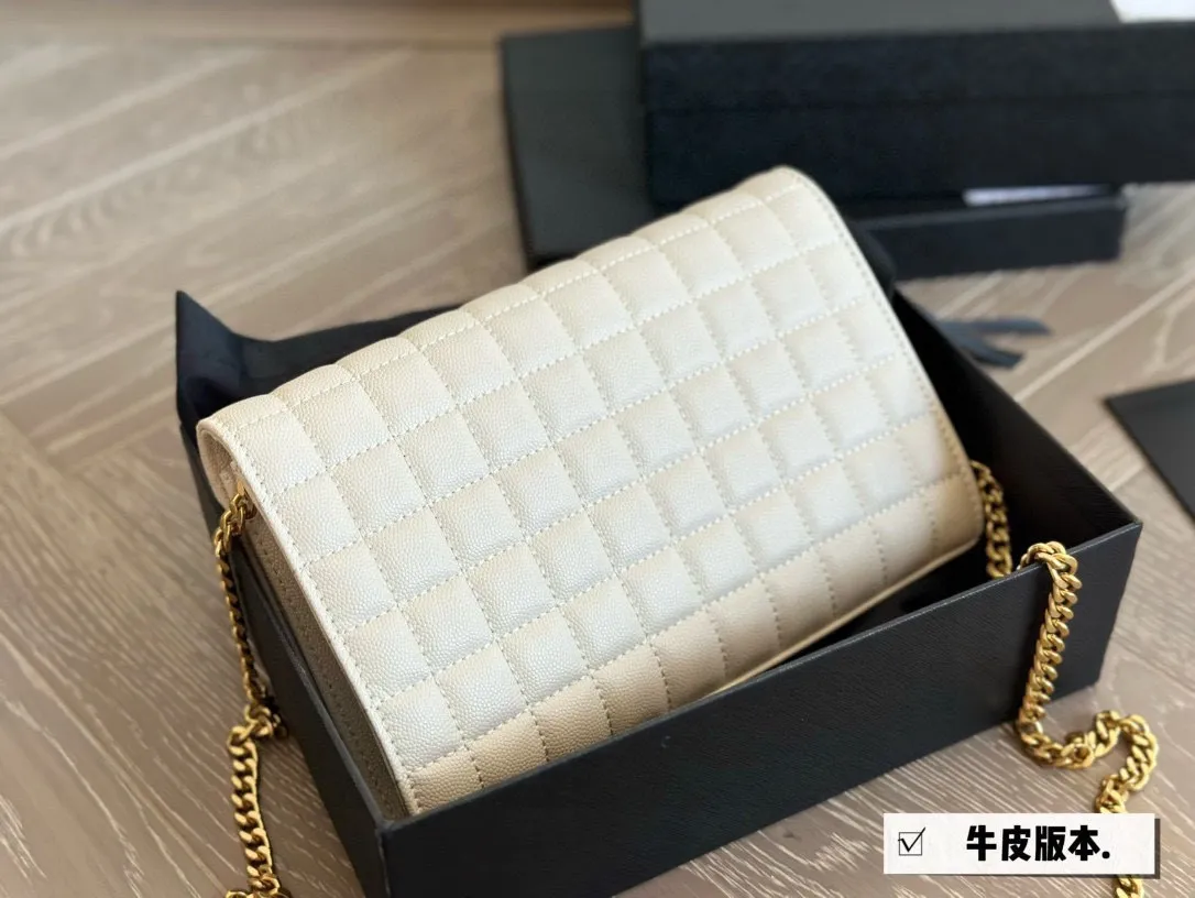 💰160 牛皮配盒 size：23*13cm 圣罗兰YSL鱼子酱信封包 cassandre 信封包 经典包包推荐哦！ 手拿 肩背都好看哦 超精致 细节完美！