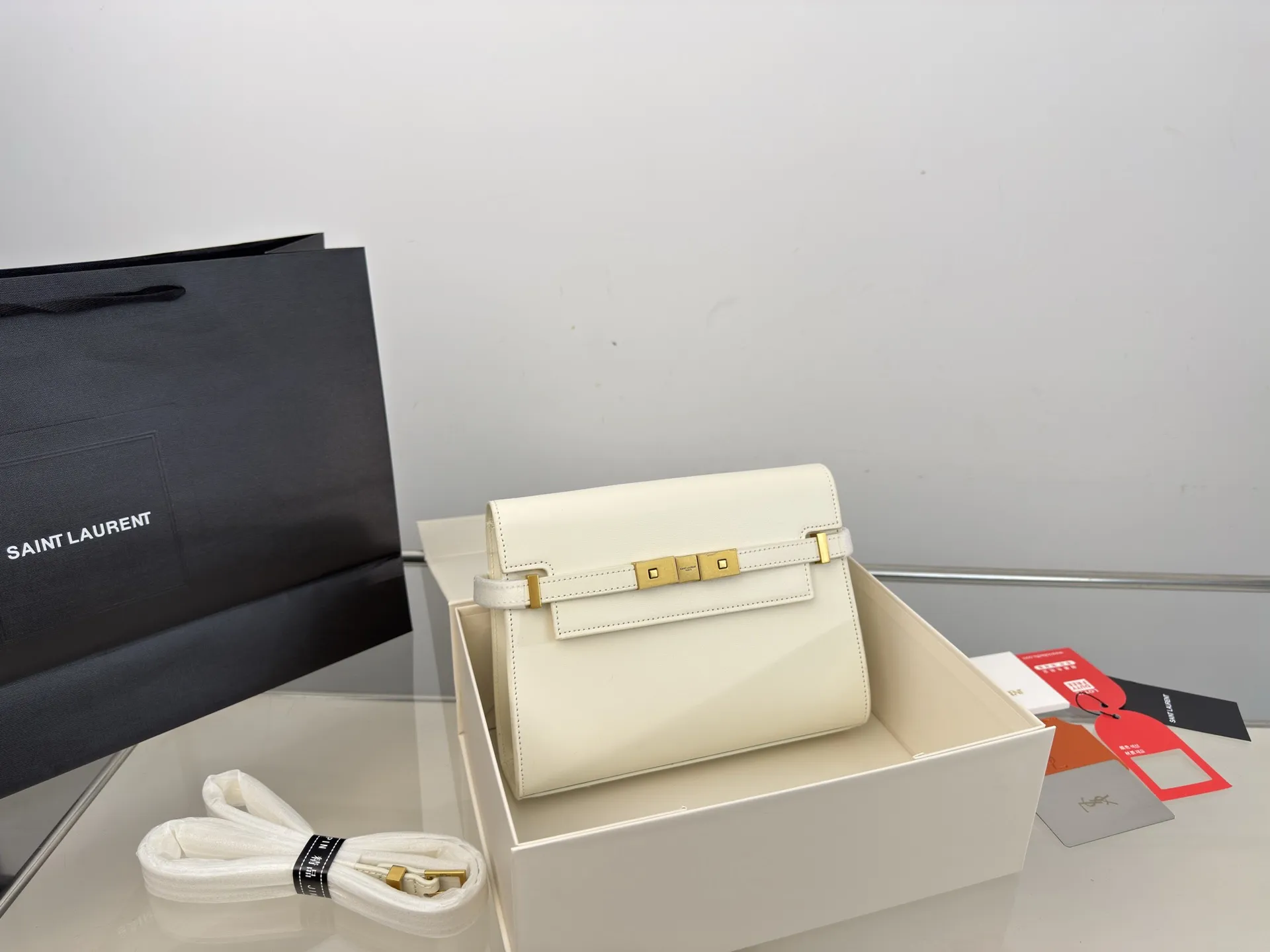 （飞机盒折叠盒⚠️）p195 圣罗兰 曼哈顿单肩包 又酷又飒低调的奢华 可盐可甜 极致美感 绝美女孩就是你 尺寸:24.17cm