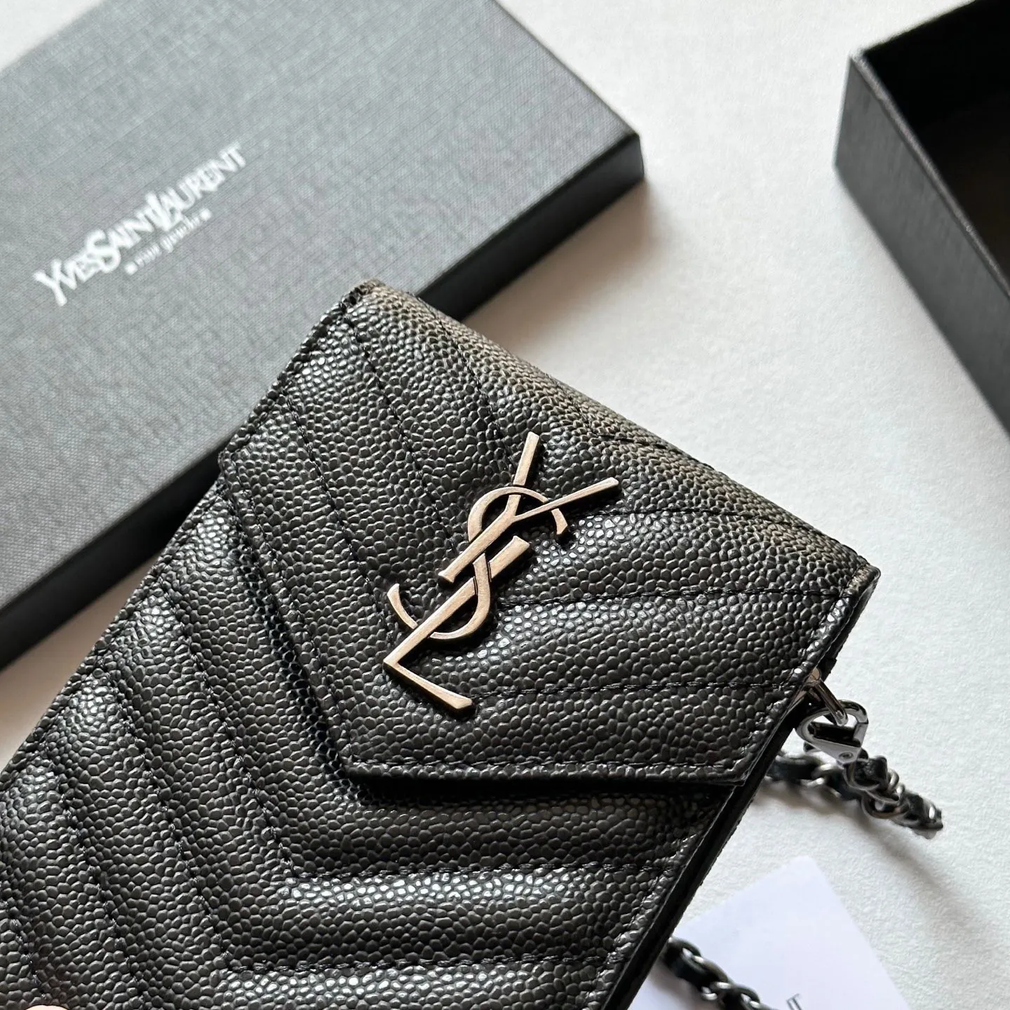 P105🎀🎀颜色 黑色🎀尺寸 18x11🎀圣罗兰多功能手机包 可肩背专柜品质羊皮绣花 海外订制五金 做工油边精湛