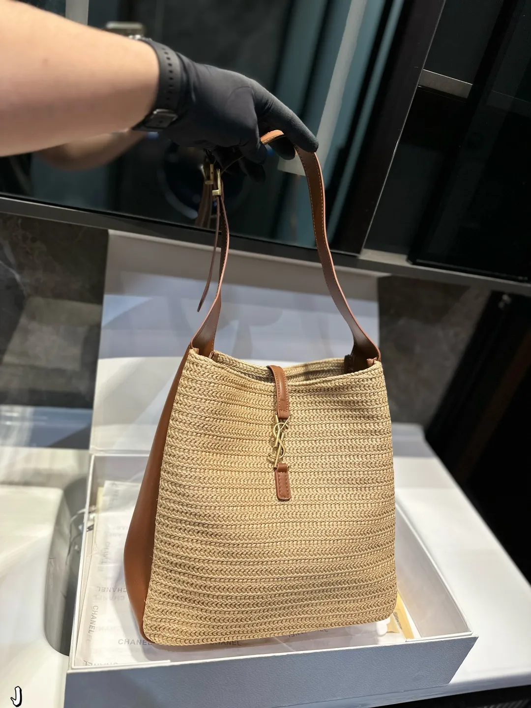 ❤️P190❤️ 圣罗兰编织托特包 拉菲草编织沙滩 夏天来了,准备度假背的风情单品,休闲的最高定义,一定要搭配,尺寸:28 30