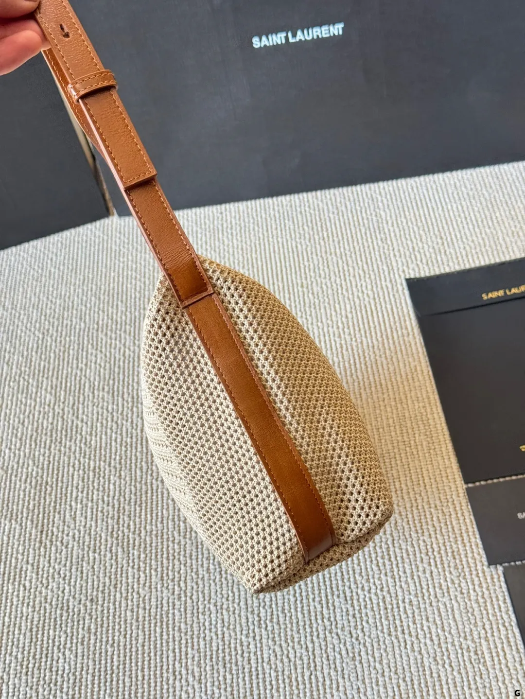 p205 YSL Oxalis拉菲草编织包 圣罗兰 YSL 草编托特包 夏天必备拉菲草单品 清清爽爽 简约时尚 通勤日常皆可的百搭神器 尺寸25 15cm