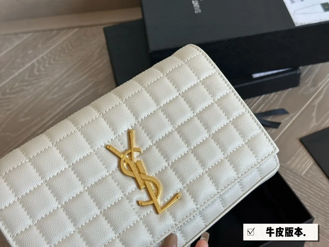 💰160 牛皮配盒 size:23*13cm 圣罗兰YSL鱼子酱信封包 cassandre 信封包 经典包包推荐哦! 手拿 肩背都好看哦 超精致 细节完美!