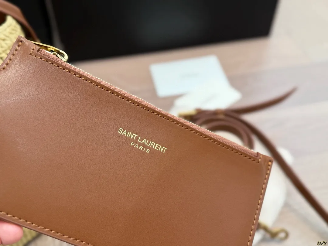 ¥250配皮折叠盒 圣罗兰YSL草编托特包 满满的夏日氛围感 复古优雅 满满的高级感 大小适中 容量感人 尺寸22 22