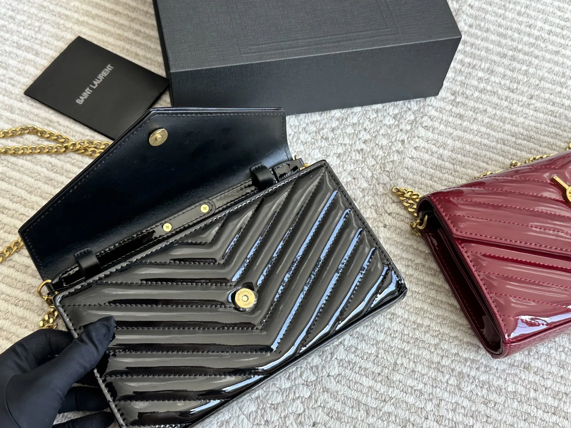 p130 配盒 size：23*15cm ysl woc信封包 磨砂皮看起来质感特别好！耐磨耐用！ 🉑️斜挎🉑️腋下