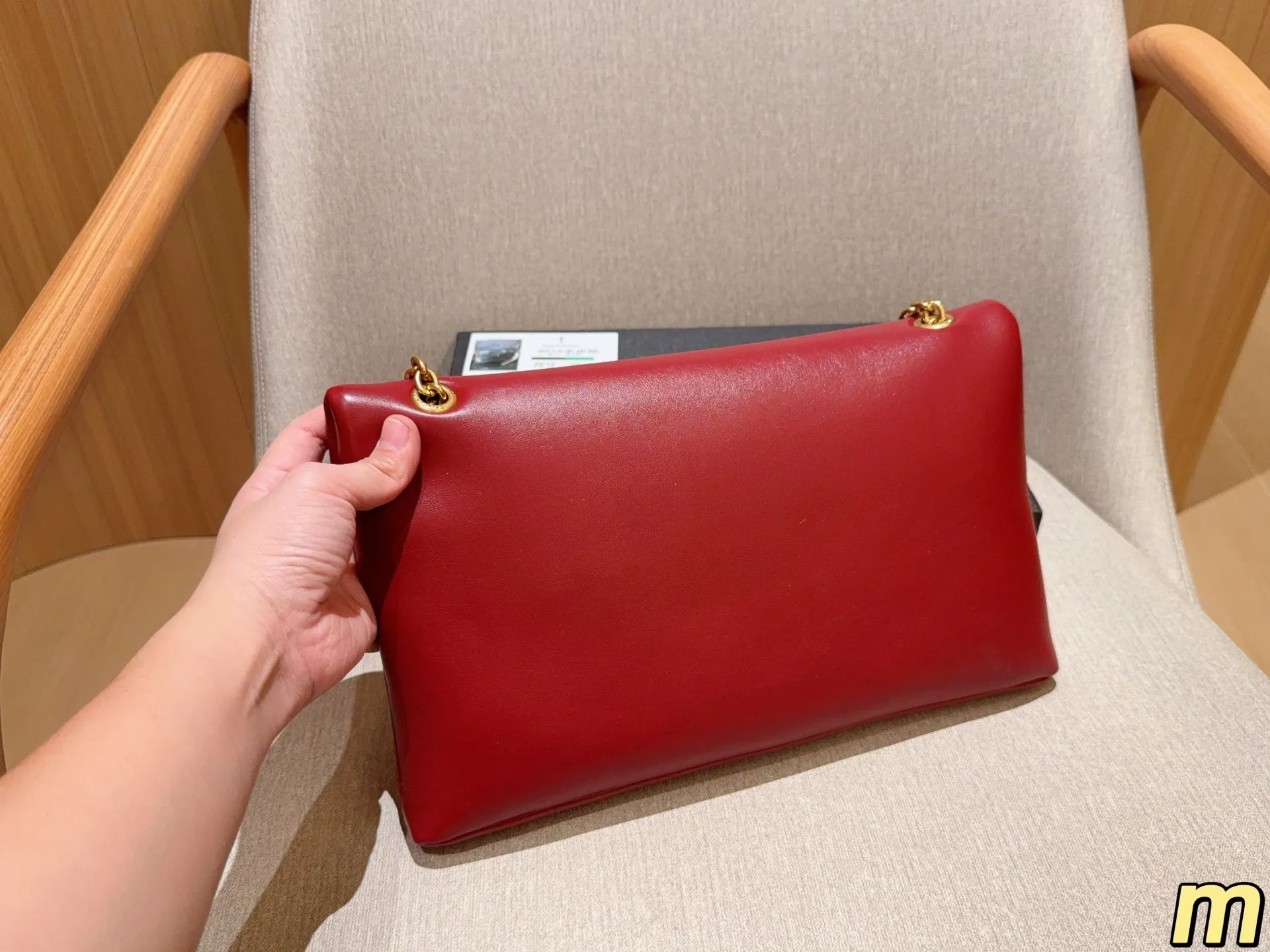 💰150 圣罗兰ysl loulou信封包腋下链条包 尺寸34&times;20 礼盒包装🎁