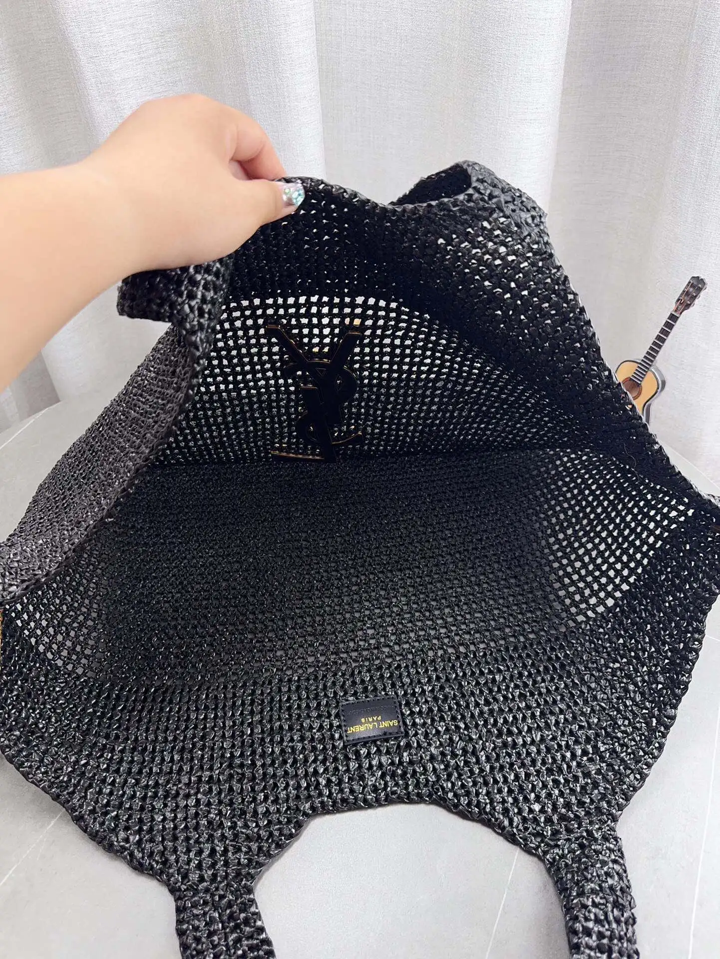 原单品质 YSL圣罗兰拉菲草编织购物袋 夏天背的包包真的太可爱了,背上一整个慵懒风 夏季沙滩腋下包 旅行拍照真的很nice哦 每个小仙女夏季都应有一个草编购物袋菜篮子 包包哦 尺寸40*39cm p295