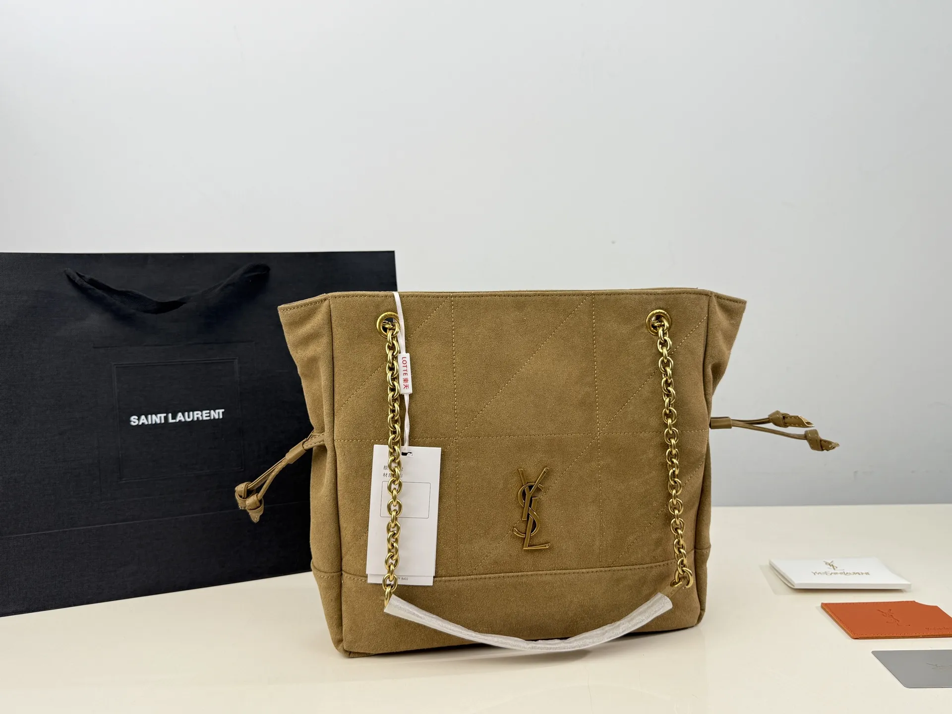 （全套包装⚠️）p220/p215 圣罗兰太好搭配了呜呜呜 Ysl bag 更酷哦！ 面料很耐造 高级感拉满 搜索🔍 垃圾袋 size：34*32cm size：29*27cm