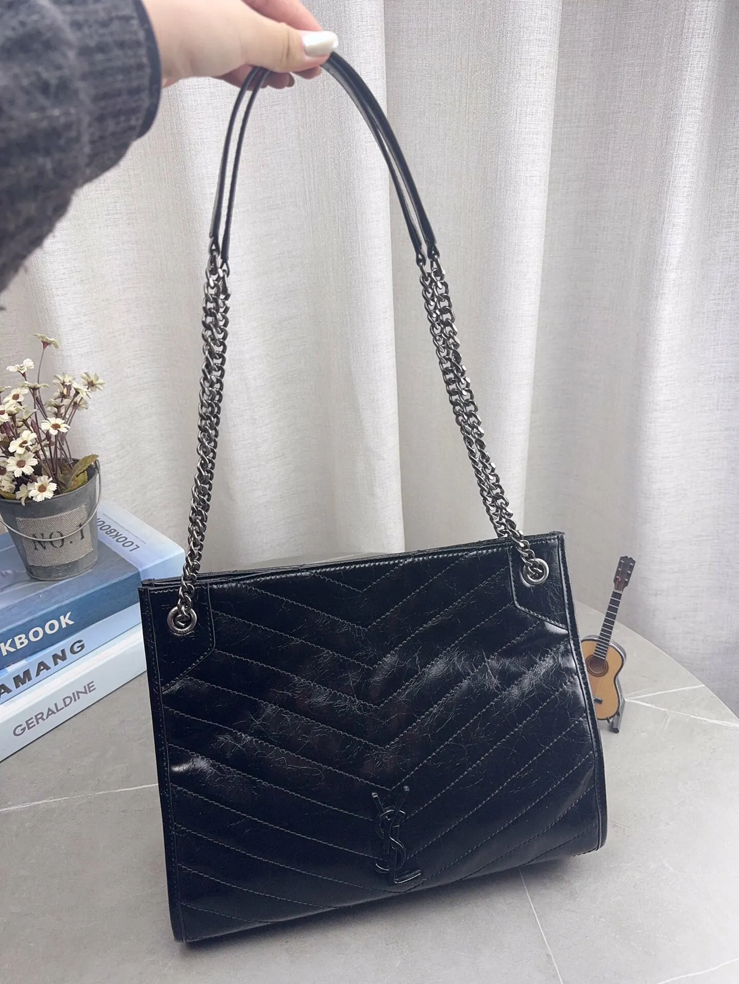 配折叠飞机礼盒 圣罗兰YSL托特包特别满意通勤包 心动一万次了！！超超超级王炸的一只通勤大包。尺寸33*26cm p195