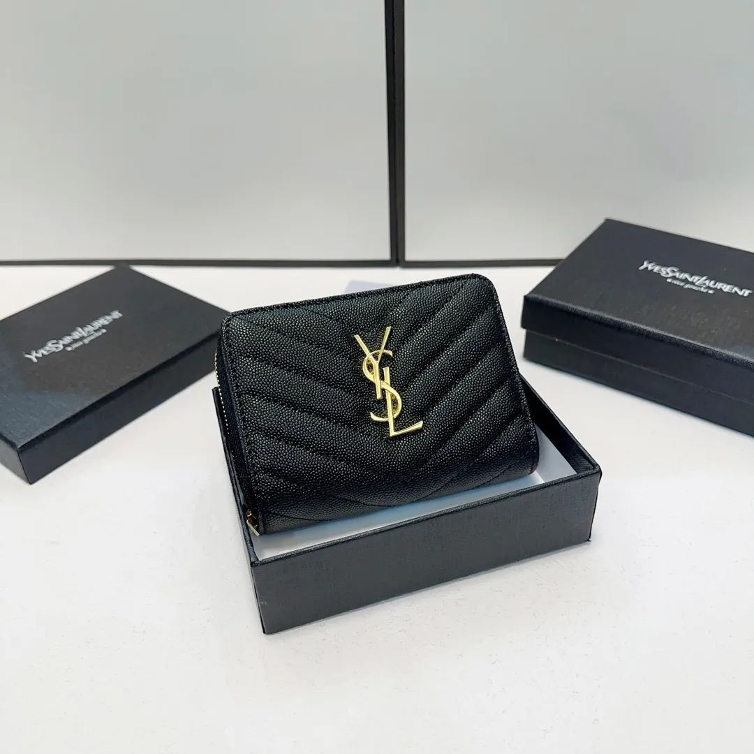 P90🎀🎀颜色 黑金 黑银 黑黑🎀尺寸 10x9🎀圣罗兰爆款牛皮小钱包🔥款式经典做工精细耐磨耐用手感极佳❤️原版内阁卡钞分离