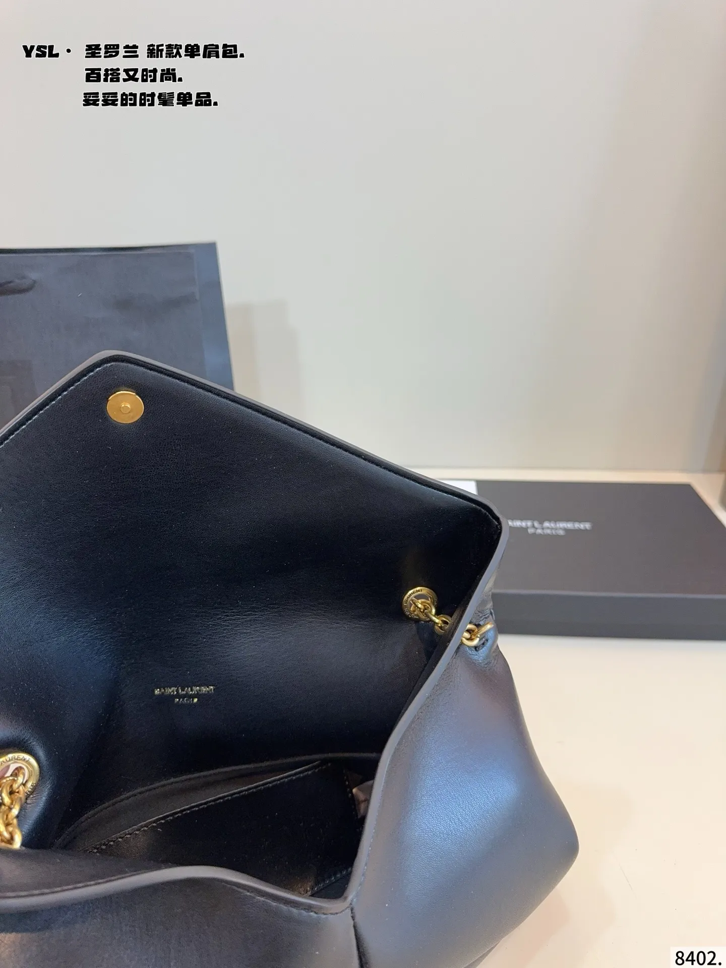 p155配礼盒🎁. YSL圣罗兰 25fw秋冬新款手拿包😍 优雅又大气 软软的小羊皮 手感一流[哇R] 容量更不用说 可以随便往里塞[赞R] 单肩 手拎都十分适配尺寸：34*3*20cm