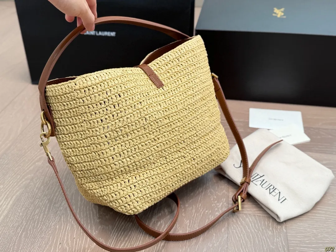 ¥250配皮折叠盒 圣罗兰YSL草编托特包 满满的夏日氛围感 复古优雅 满满的高级感 大小适中 容量感人 尺寸22 22