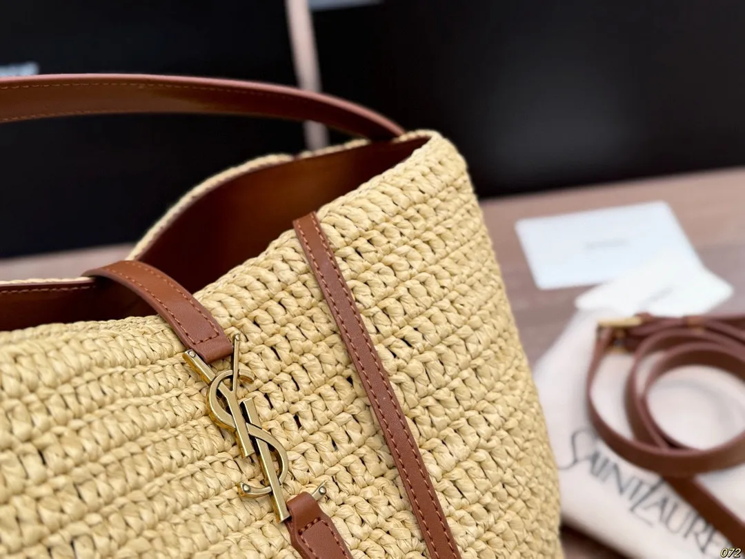 ¥250配皮折叠盒 圣罗兰YSL草编托特包 满满的夏日氛围感 复古优雅 满满的高级感 大小适中 容量感人 尺寸22 22