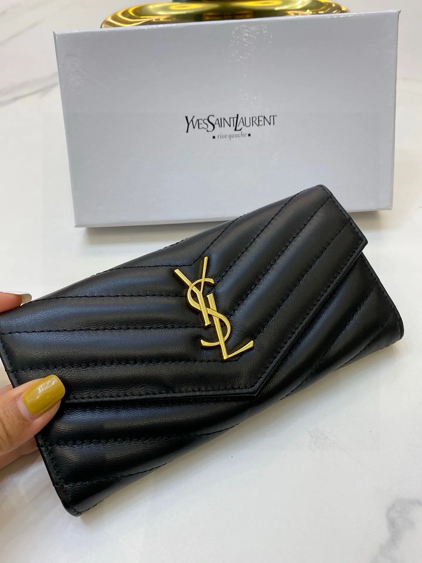 📢📢📢p100 3851 圣罗兰 专柜🔥爆款 女士钱包 两折款 💕顶级羊皮 1:1原单品质 简单百搭 大容量 💕超级美哦 💥 19 10