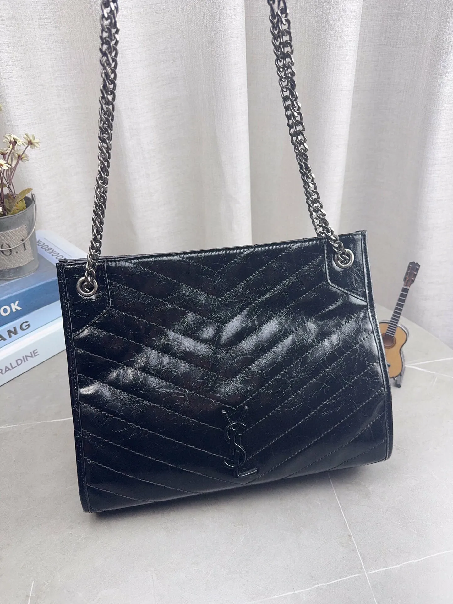 配折叠飞机礼盒 圣罗兰YSL托特包特别满意通勤包 心动一万次了！！超超超级王炸的一只通勤大包。尺寸33*26cm p195